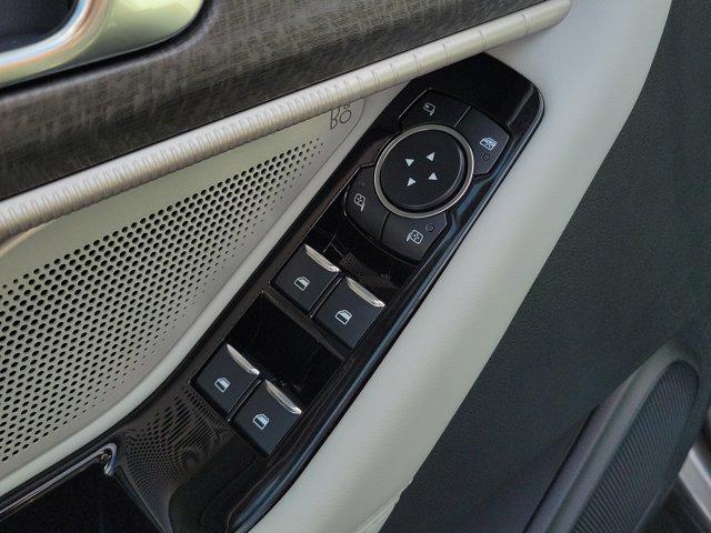 new 2025 Ford Explorer car, priced at $55,998