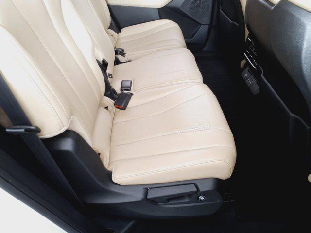 used 2022 Acura MDX car, priced at $35,166