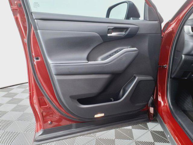 used 2023 Toyota Highlander car, priced at $35,377