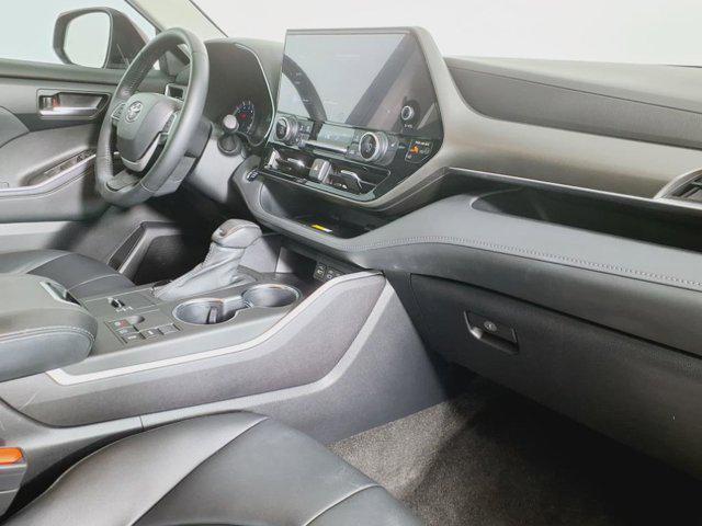 used 2023 Toyota Highlander car, priced at $35,377