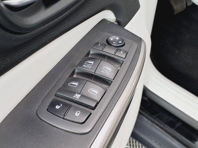 used 2021 Jeep Cherokee car, priced at $18,677
