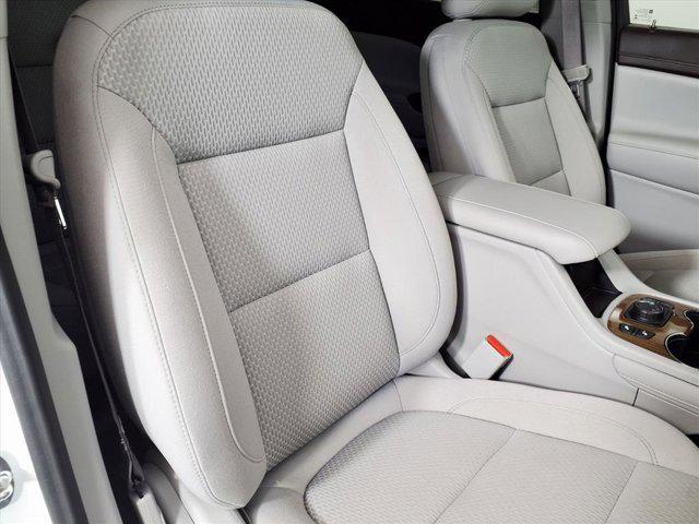 used 2023 GMC Acadia car, priced at $28,077