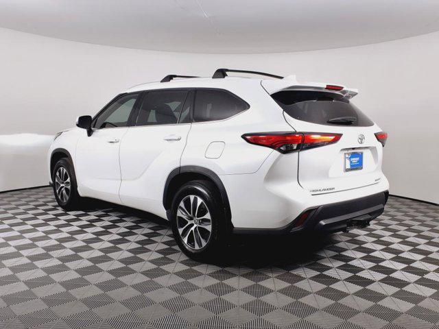 used 2022 Toyota Highlander car, priced at $38,258
