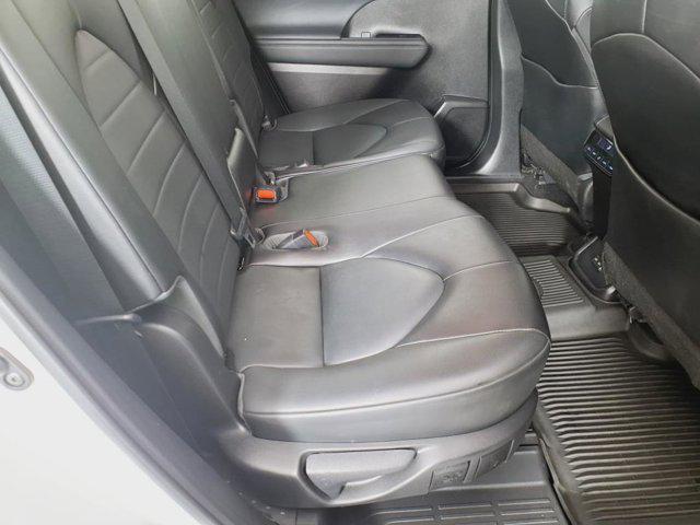 used 2022 Toyota Highlander car, priced at $38,258