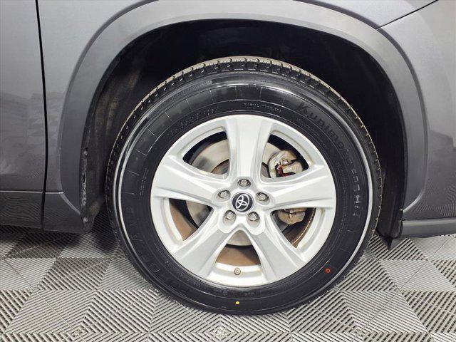 used 2024 Toyota Highlander car, priced at $29,977