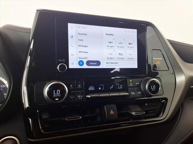 used 2024 Toyota Highlander car, priced at $29,977