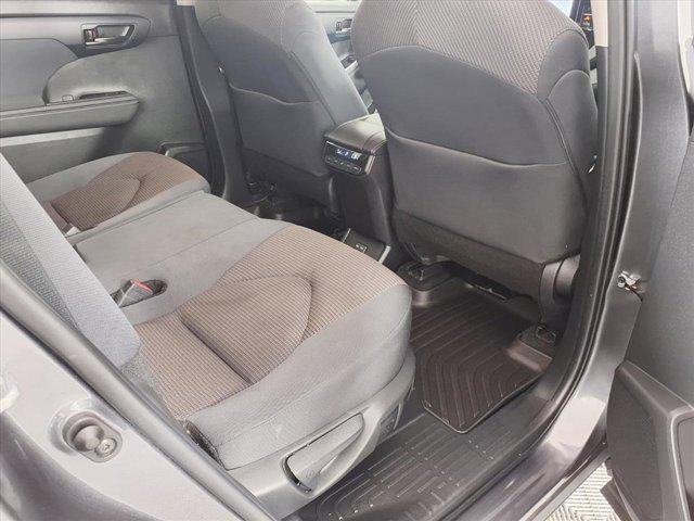 used 2024 Toyota Highlander car, priced at $29,977