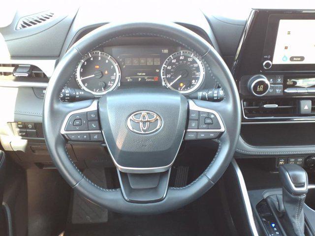 used 2024 Toyota Highlander car, priced at $36,887