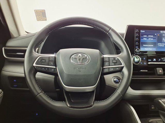 used 2022 Toyota Highlander car, priced at $21,677