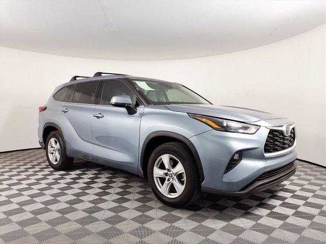 used 2022 Toyota Highlander car, priced at $21,677