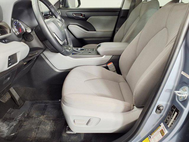 used 2022 Toyota Highlander car, priced at $21,677