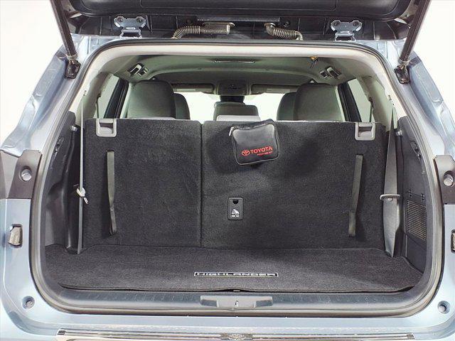 used 2022 Toyota Highlander car, priced at $21,677