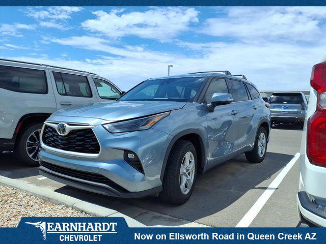 used 2022 Toyota Highlander car, priced at $26,377