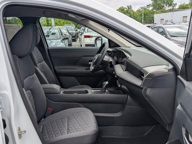 new 2025 Nissan Kicks car, priced at $23,627