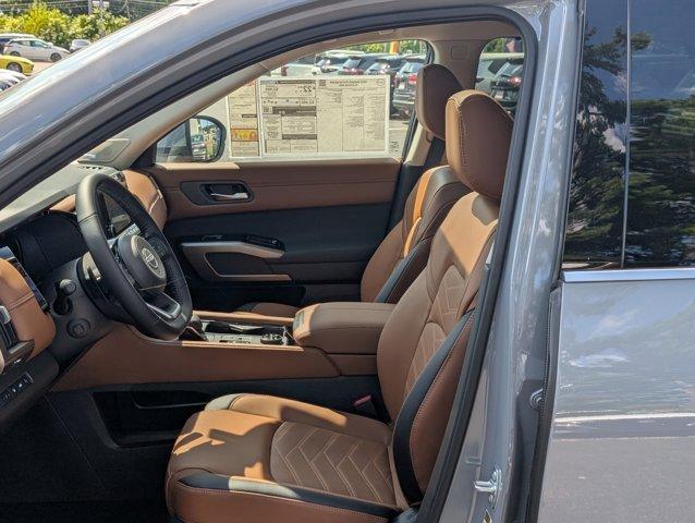 new 2025 Nissan Pathfinder car, priced at $44,822