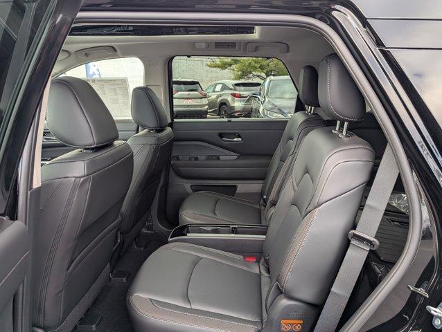 new 2025 Nissan Pathfinder car, priced at $40,953