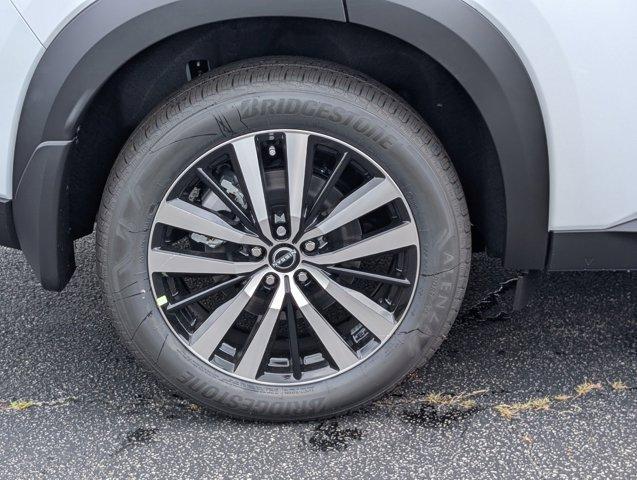 new 2025 Nissan Pathfinder car, priced at $45,132