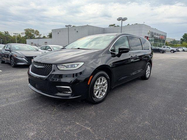 used 2024 Chrysler Pacifica car, priced at $28,868
