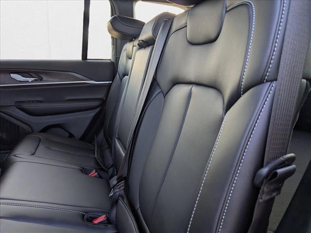 new 2025 Jeep Grand Cherokee car, priced at $39,499