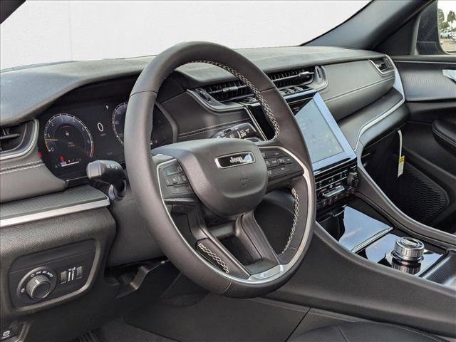 new 2025 Jeep Grand Cherokee car, priced at $34,775