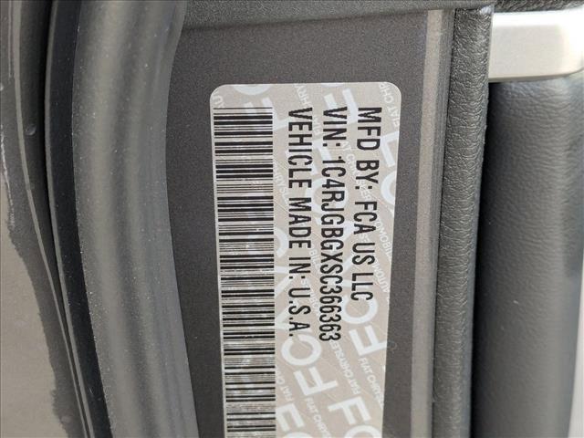 new 2025 Jeep Grand Cherokee car, priced at $40,741