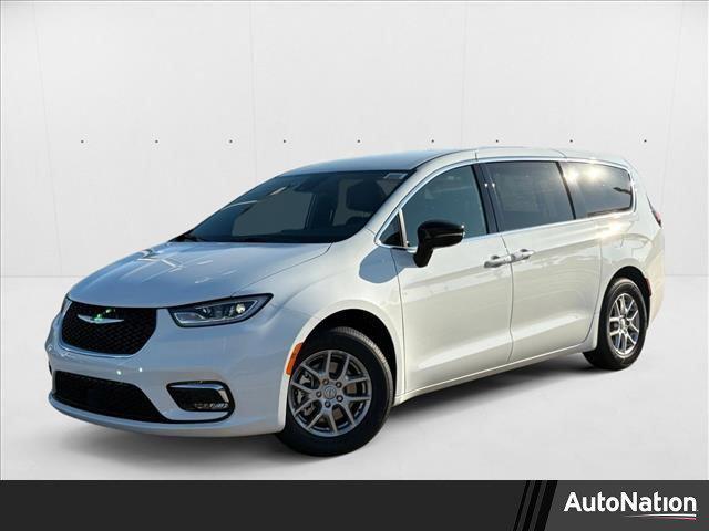 new 2026 Chrysler Pacifica car, priced at $39,441