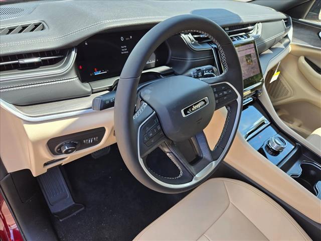 new 2025 Jeep Grand Cherokee car, priced at $37,390