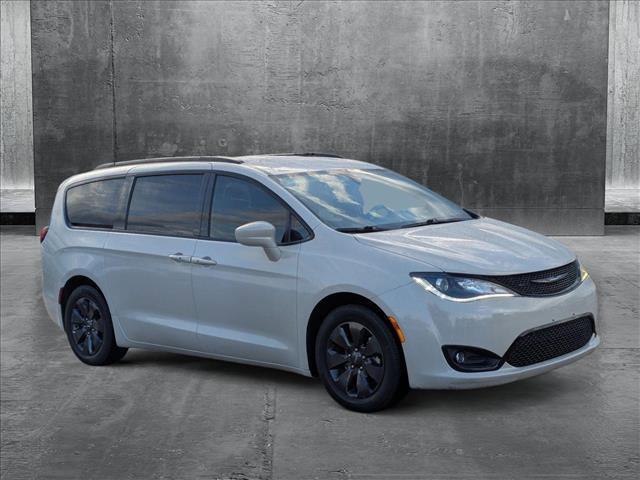 used 2020 Chrysler Pacifica Hybrid car, priced at $25,891