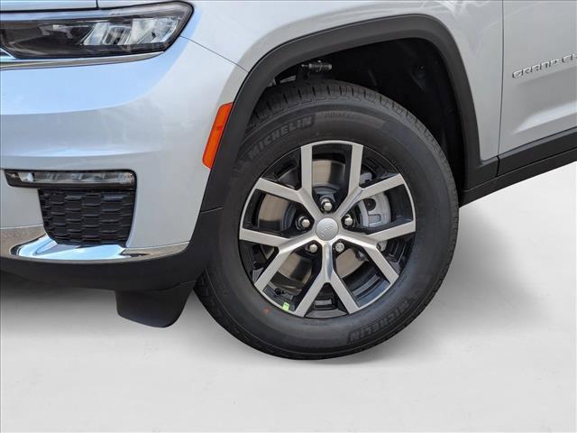new 2025 Jeep Grand Cherokee car, priced at $42,257