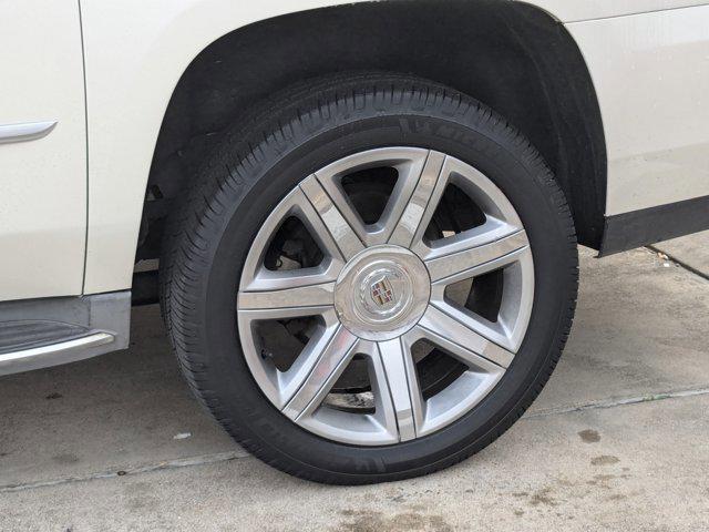 used 2015 Cadillac Escalade ESV car, priced at $22,995