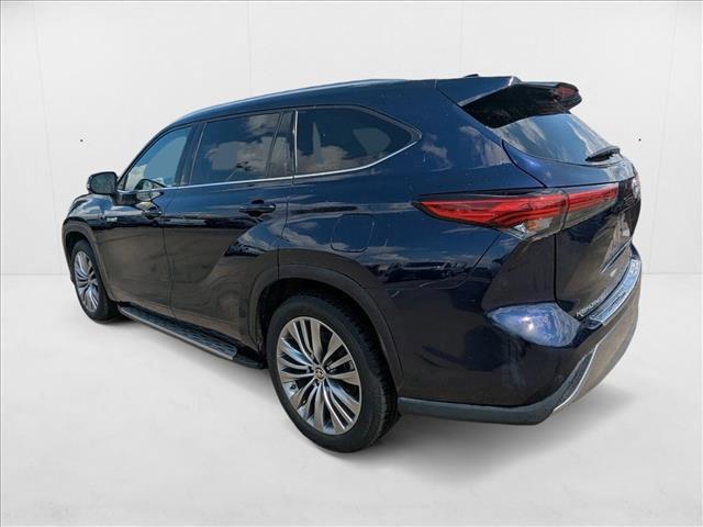 used 2021 Toyota Highlander Hybrid car, priced at $29,994