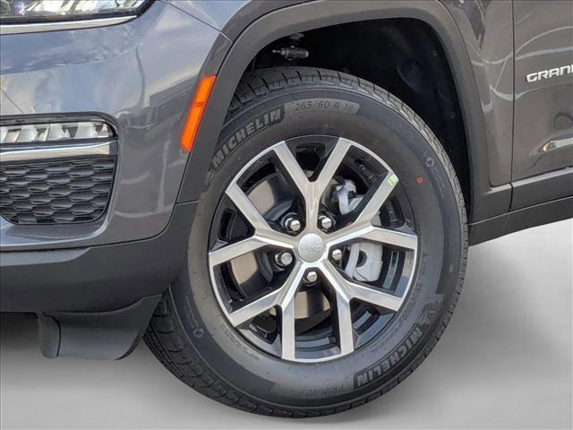 new 2025 Jeep Grand Cherokee car, priced at $39,913