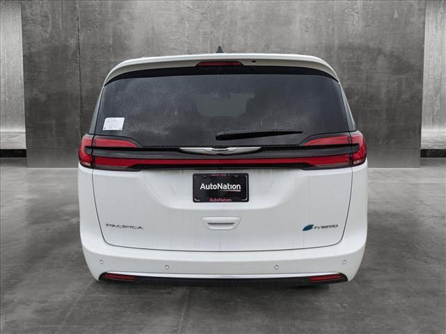 new 2024 Chrysler Pacifica Hybrid car, priced at $60,615
