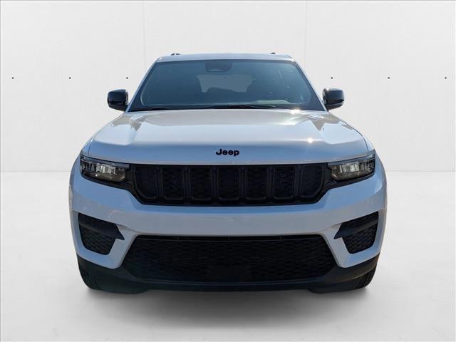 new 2025 Jeep Grand Cherokee car, priced at $38,127