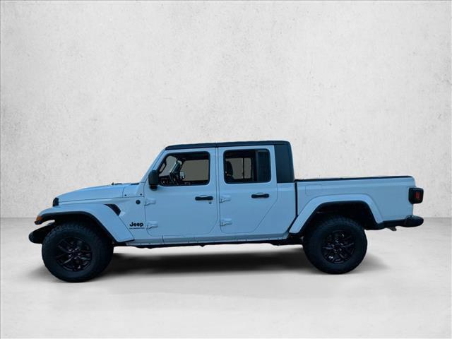 used 2022 Jeep Gladiator car, priced at $28,491