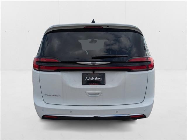 new 2026 Chrysler Pacifica car, priced at $39,952