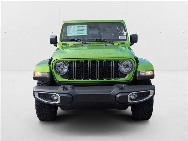 new 2025 Jeep Gladiator car, priced at $39,913