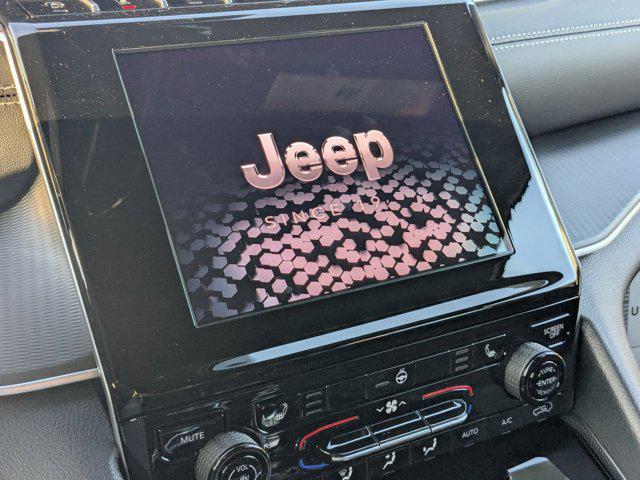 new 2025 Jeep Grand Cherokee car, priced at $37,080