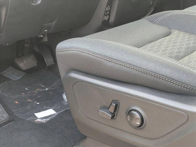 new 2025 Ram 1500 car, priced at $39,153