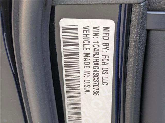 new 2025 Jeep Grand Cherokee car, priced at $39,834