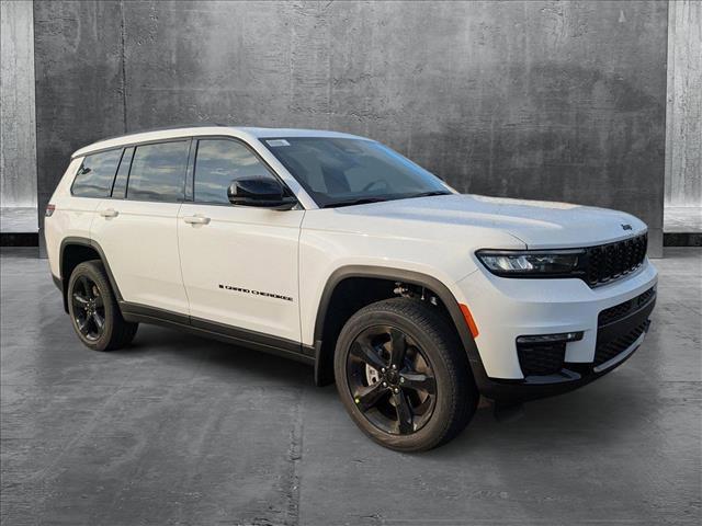 new 2025 Jeep Grand Cherokee car, priced at $47,689