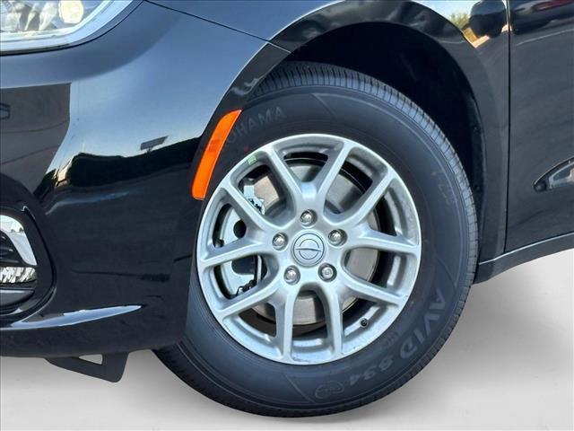 new 2026 Chrysler Pacifica car, priced at $39,441