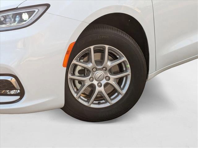 new 2026 Chrysler Pacifica car, priced at $39,964