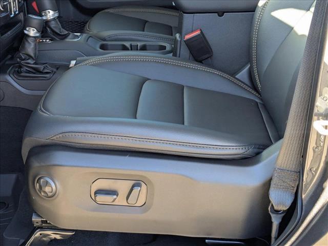 new 2025 Jeep Gladiator car, priced at $39,245