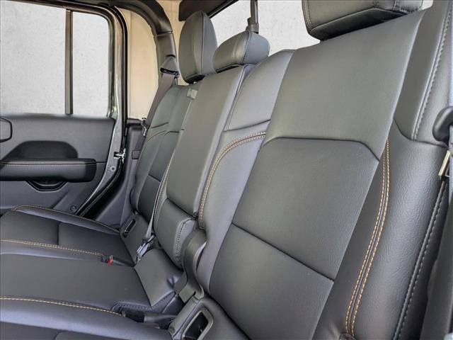 new 2025 Jeep Gladiator car, priced at $49,908