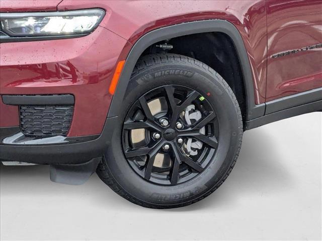 new 2025 Jeep Grand Cherokee car, priced at $37,652