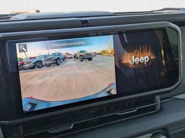 new 2025 Jeep Gladiator car, priced at $44,695