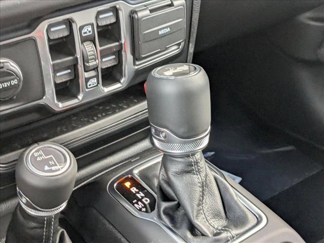 new 2025 Jeep Wrangler car, priced at $47,871