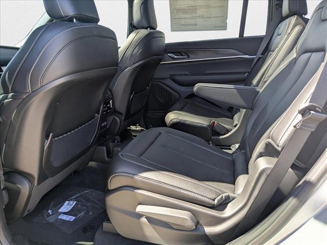 new 2025 Jeep Grand Cherokee car, priced at $39,956