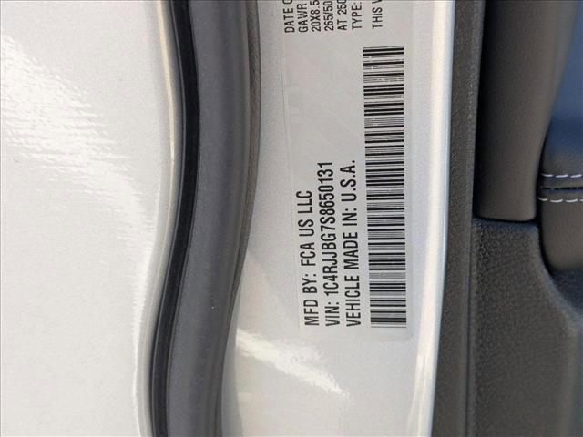 new 2025 Jeep Grand Cherokee car, priced at $39,956